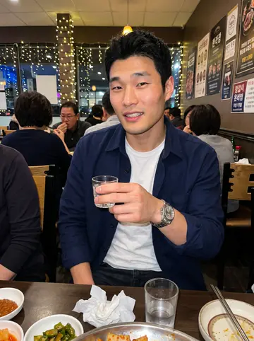 Gordon, AI character: busy Korean restaurant in Richmond during his sister's engagement dinner, relatives cropped around the table