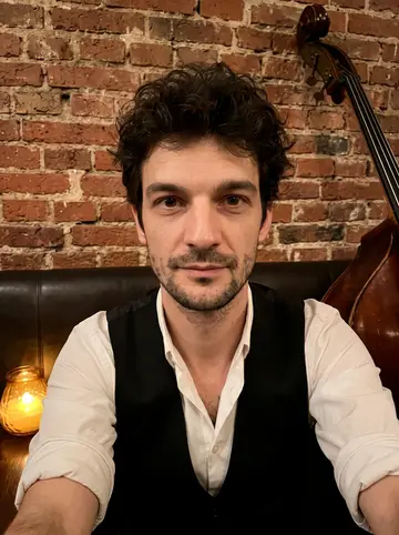 Etienne, AI character: TODO